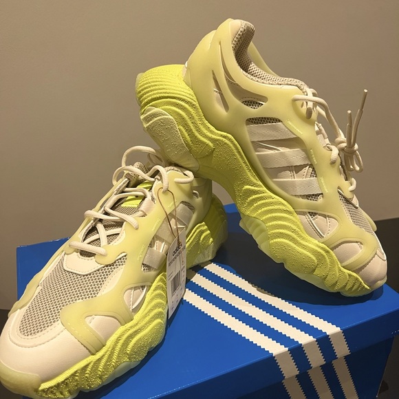 Roverend Adventure - Adidas - Picture 1 of 3